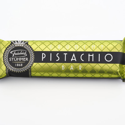 CHOCOLATE BAR WITH CRUNCHY PISTACHIO FILLING