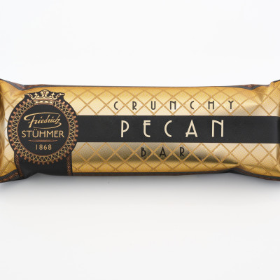 CHOCOLATE BAR WITH CRUNCHY PECAN FILLING